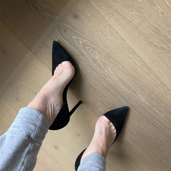 Saint Laurent Classic Black Heels - Picture 3 of 3
